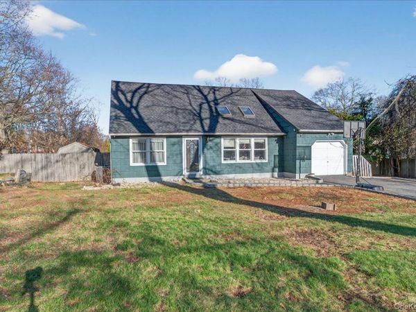 528 Lockwood Drive , Shirley, NY 11967