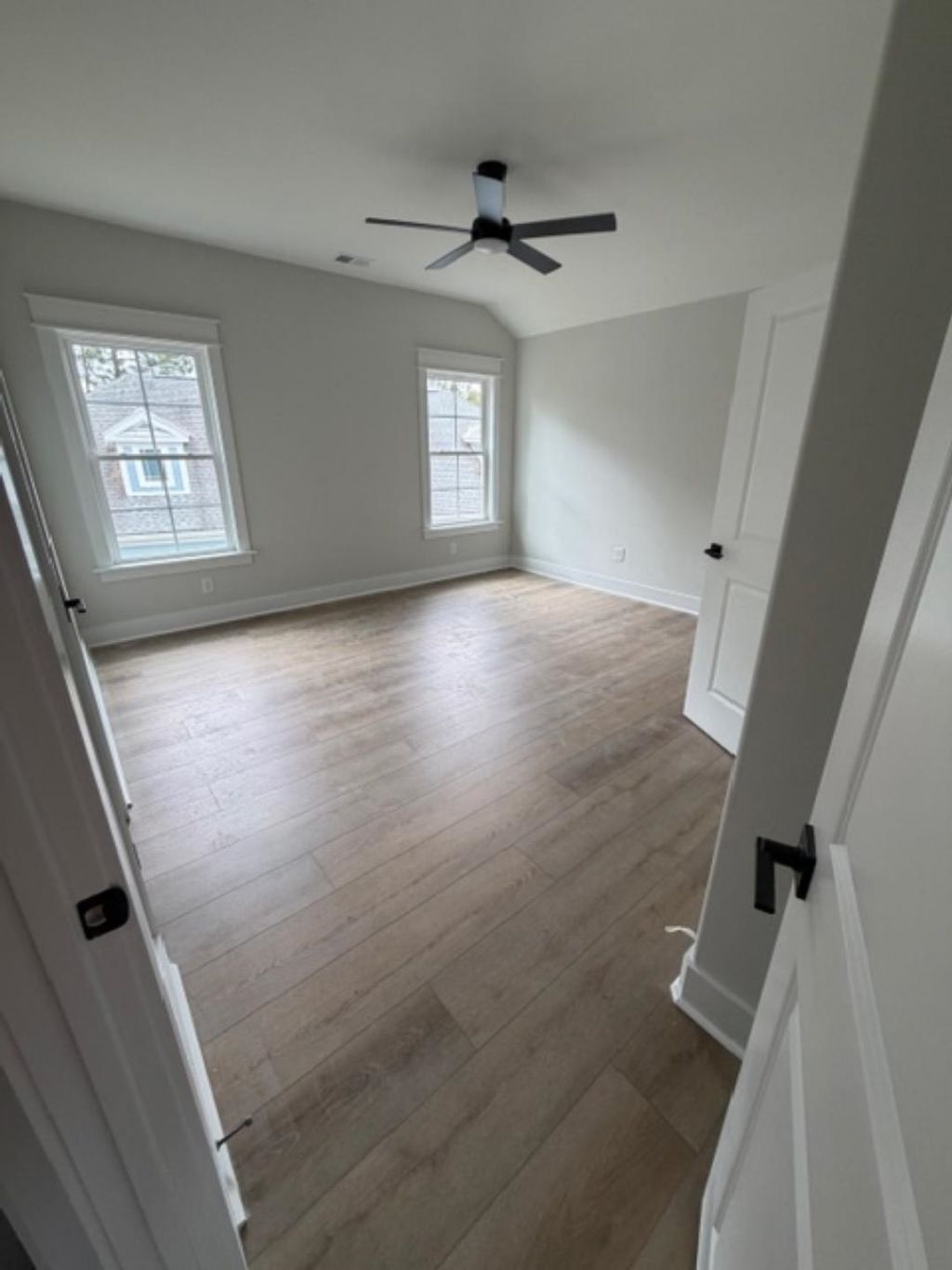 409 Seabury Ln.  Photo 33