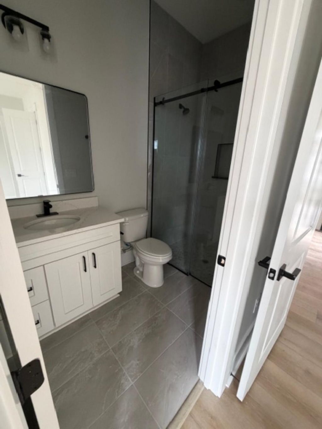 409 Seabury Ln. Photo 6