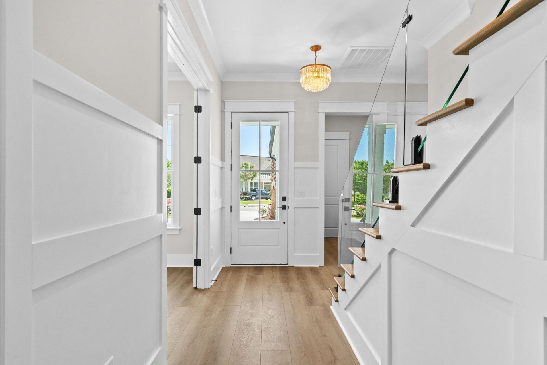 409 Seabury Ln. Photo 7