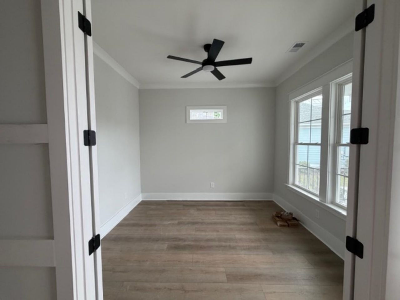 409 Seabury Ln.  Photo 7