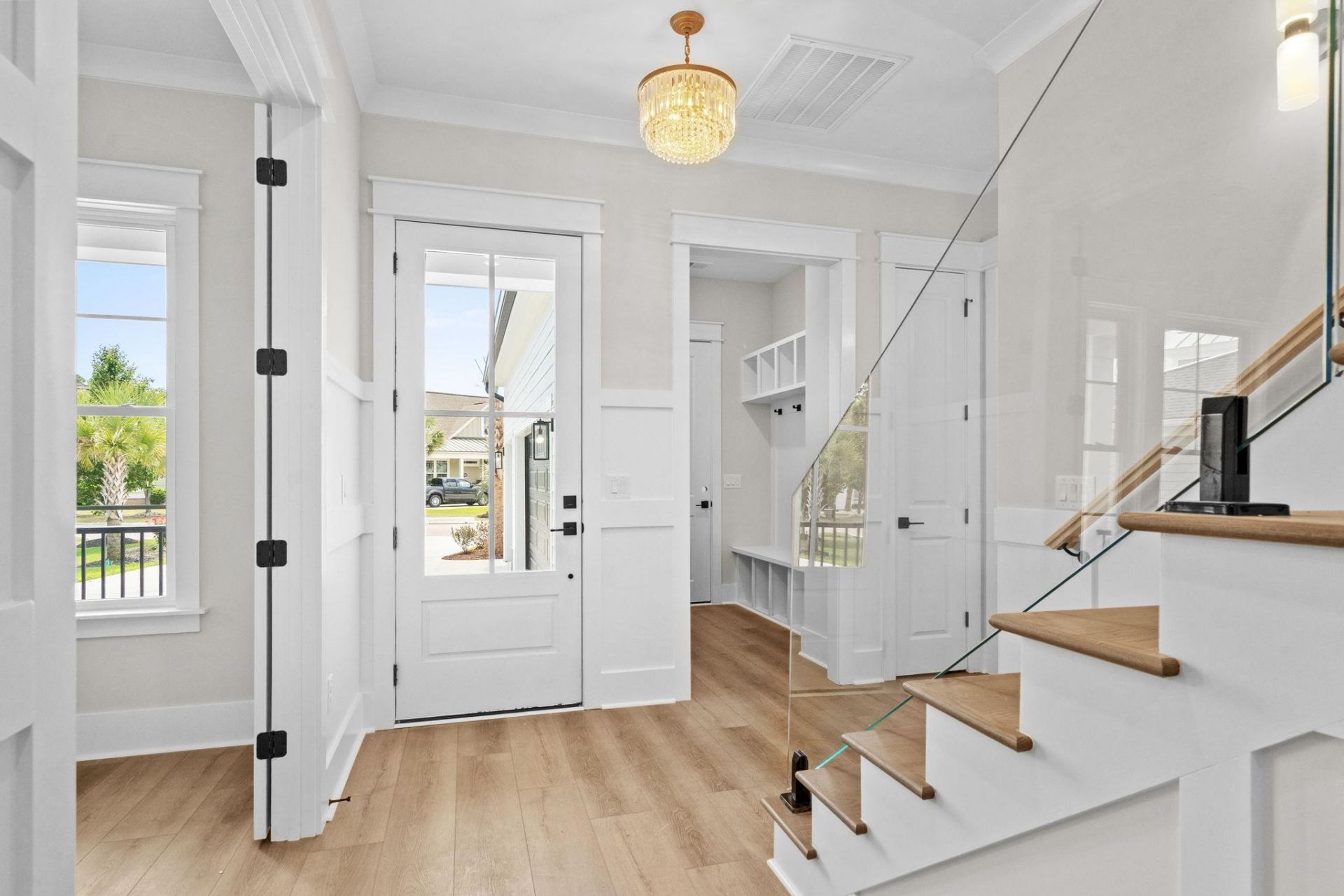 409 Seabury Ln. Photo 8