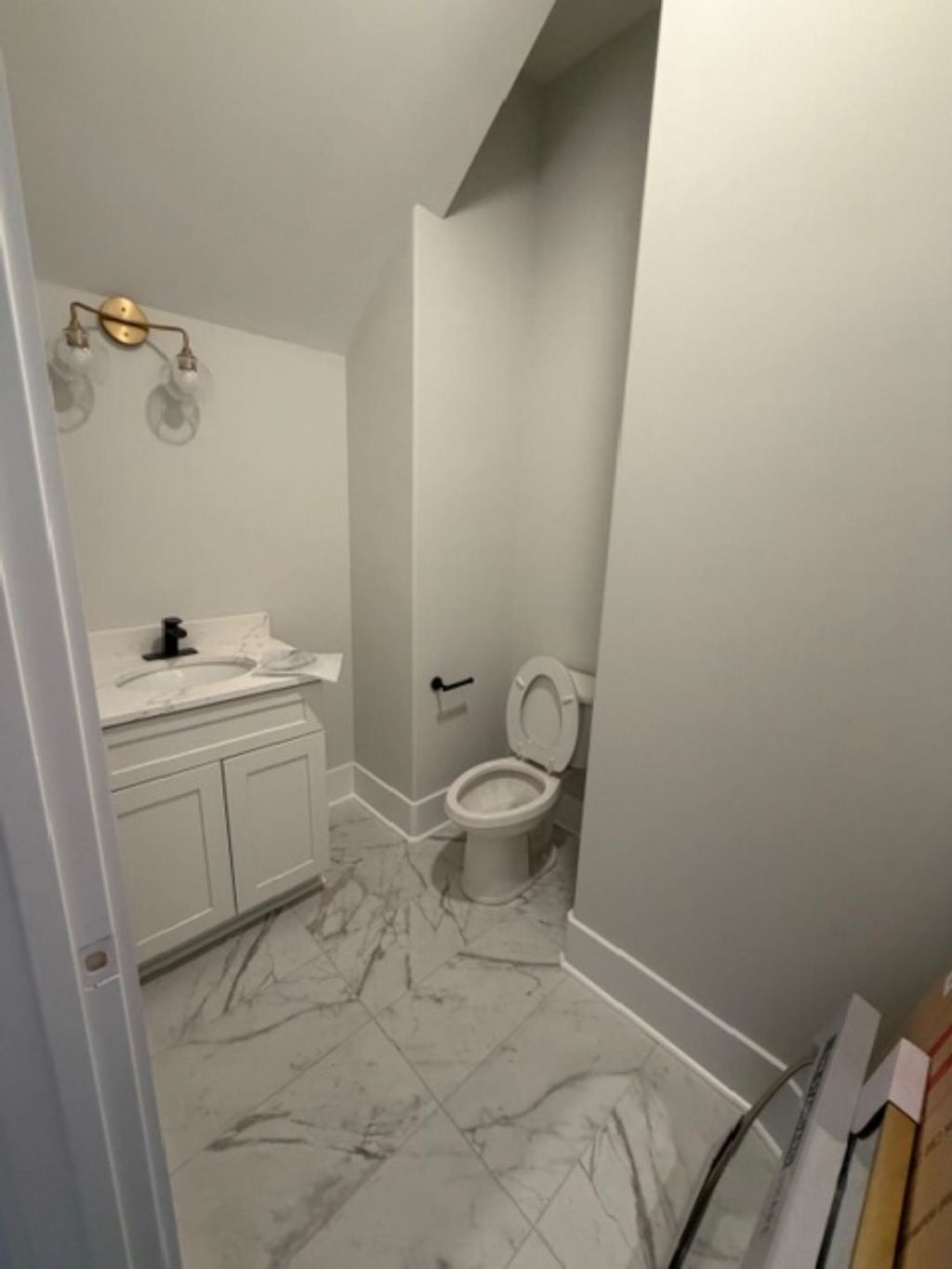 409 Seabury Ln.  Photo 9