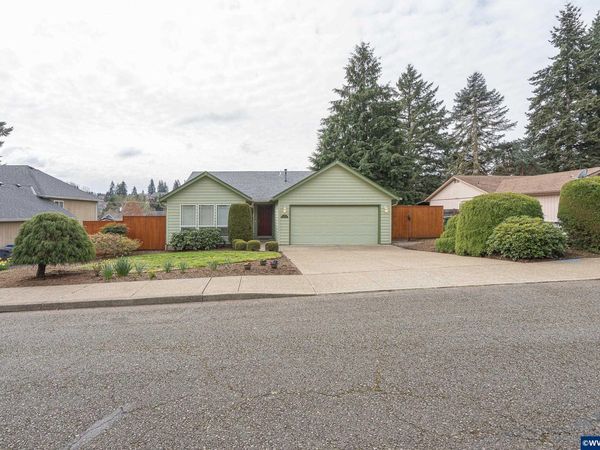 252 Carnelia St SE, Salem, OR 97306