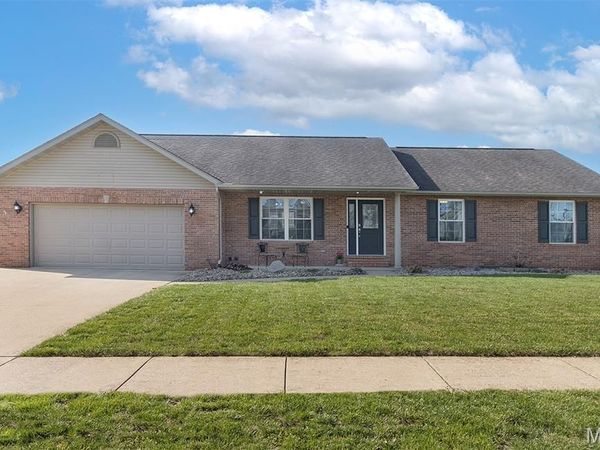 10004 Holy Cross Lane, Breese, IL 62230