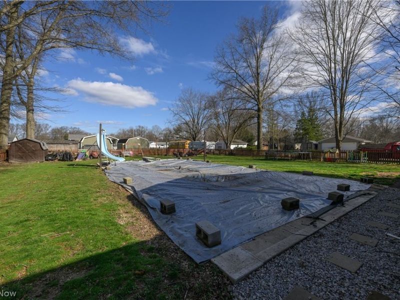 10770 Dot Avenue NE, Alliance, OH 44601 Photo 31