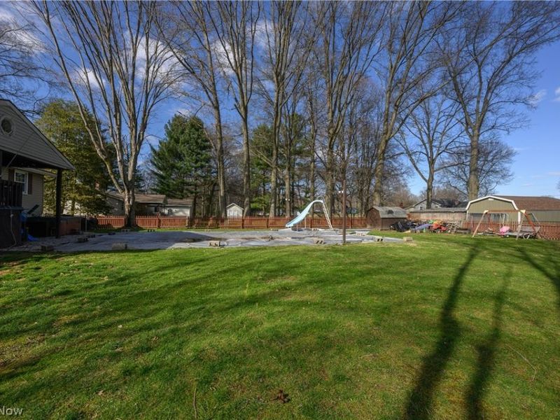 10770 Dot Avenue NE, Alliance, OH 44601 Photo 33