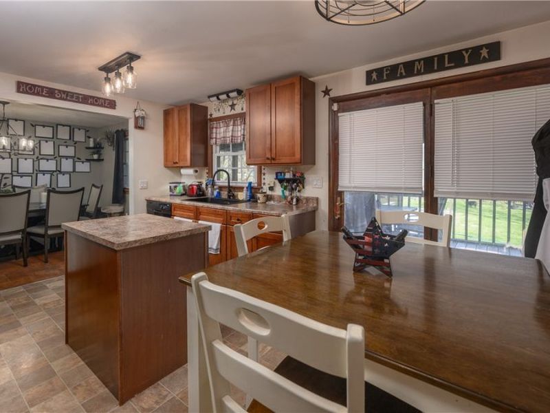 10770 Dot Avenue NE, Alliance, OH 44601 Photo 7