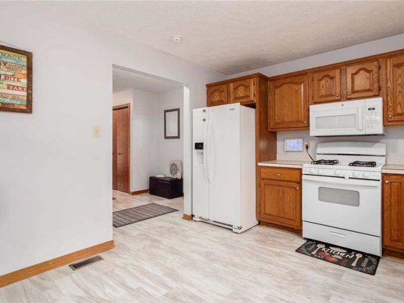 61266 Kent Lane, Cambridge, OH 43725 Photo 11