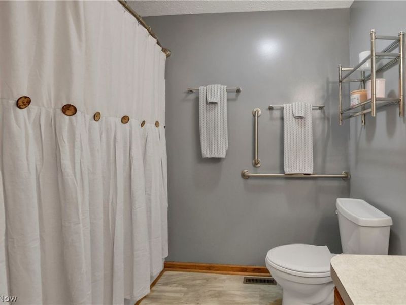 61266 Kent Lane, Cambridge, OH 43725 Photo 24