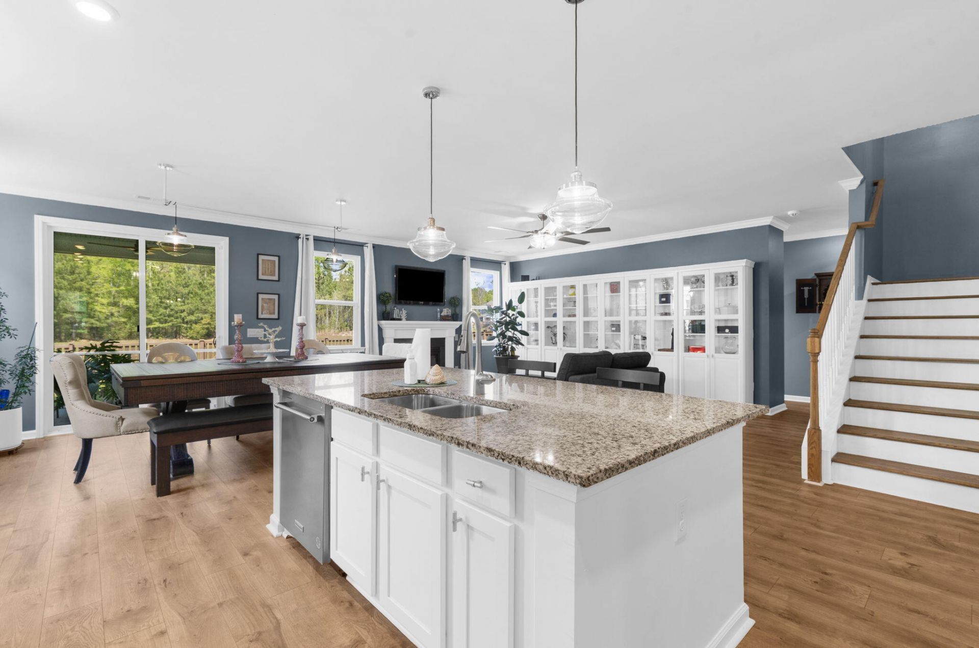 181 Cherry Grove Drive Photo 5