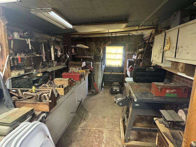 2818 Anita Drive, Springfield, OH 45504 Photo 37