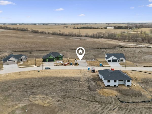 240 Howard Avenue NW, Swisher, IA 52338