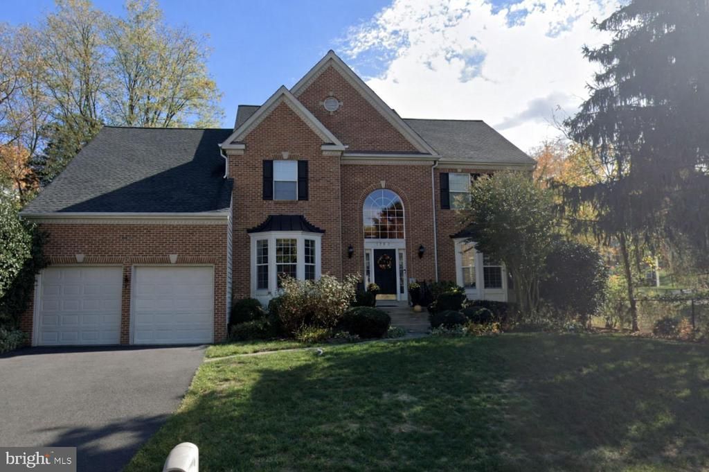 1302 MONROE STREET, HERNDON, VA 20170