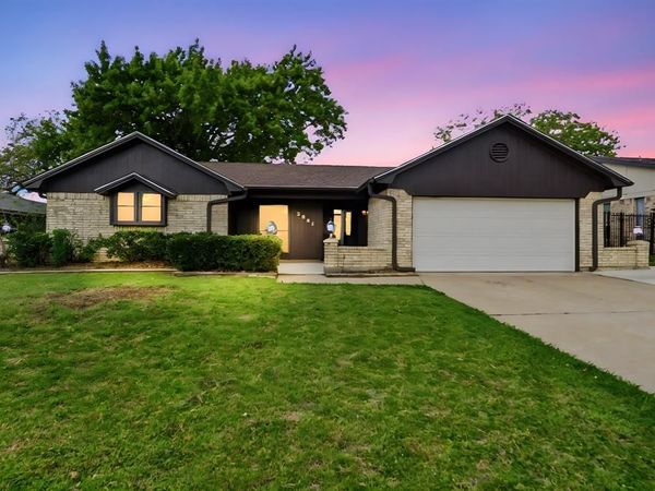 3021 Mossy Oak Lane, Bedford, TX 76021
