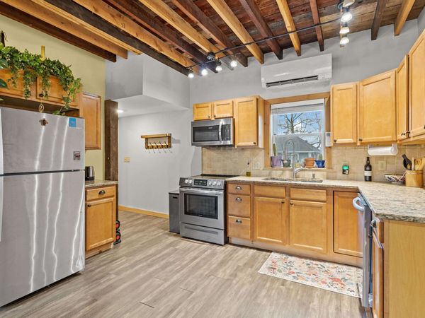 142 Broadway, Unit 3, Dover, NH 03820