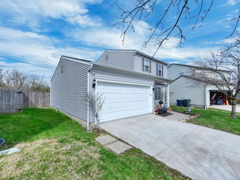 3624 High Creek Drive , Columbus, OH 43223 Photo 3