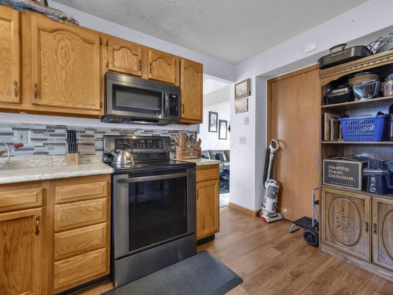 3624 High Creek Drive , Columbus, OH 43223 Photo 9