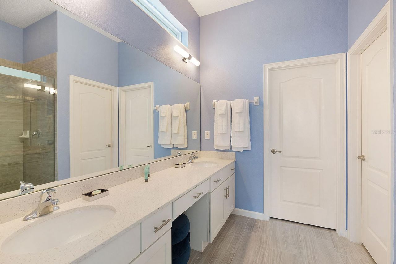 8013 Oak Shadow Court, Davenport, FL 33837 Photo