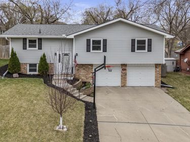1410 Beechwood Avenue, Papillion, NE 68133