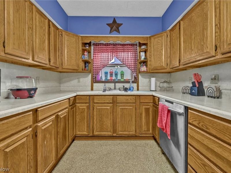 112 Adams Street , Wellington, OH 44090 Photo 3