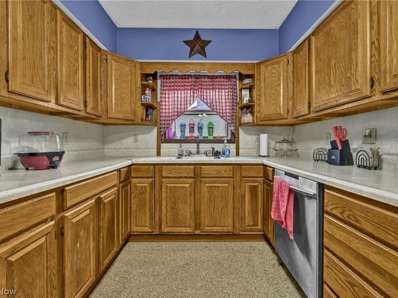 112 Adams Street, Wellington, OH 44090 Photo 3