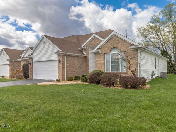 5832 Crossbrooke Lane, Waterville, OH 43566