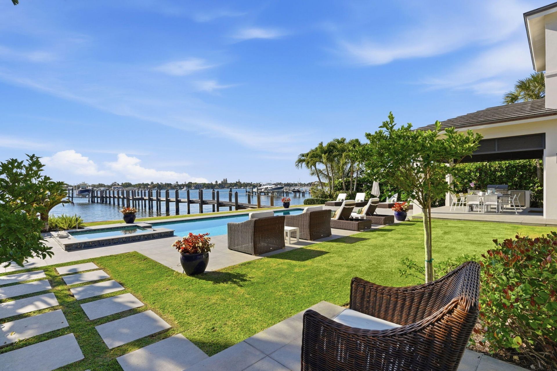 825 W Oyster Lane, Lantana, FL 33462 Photo