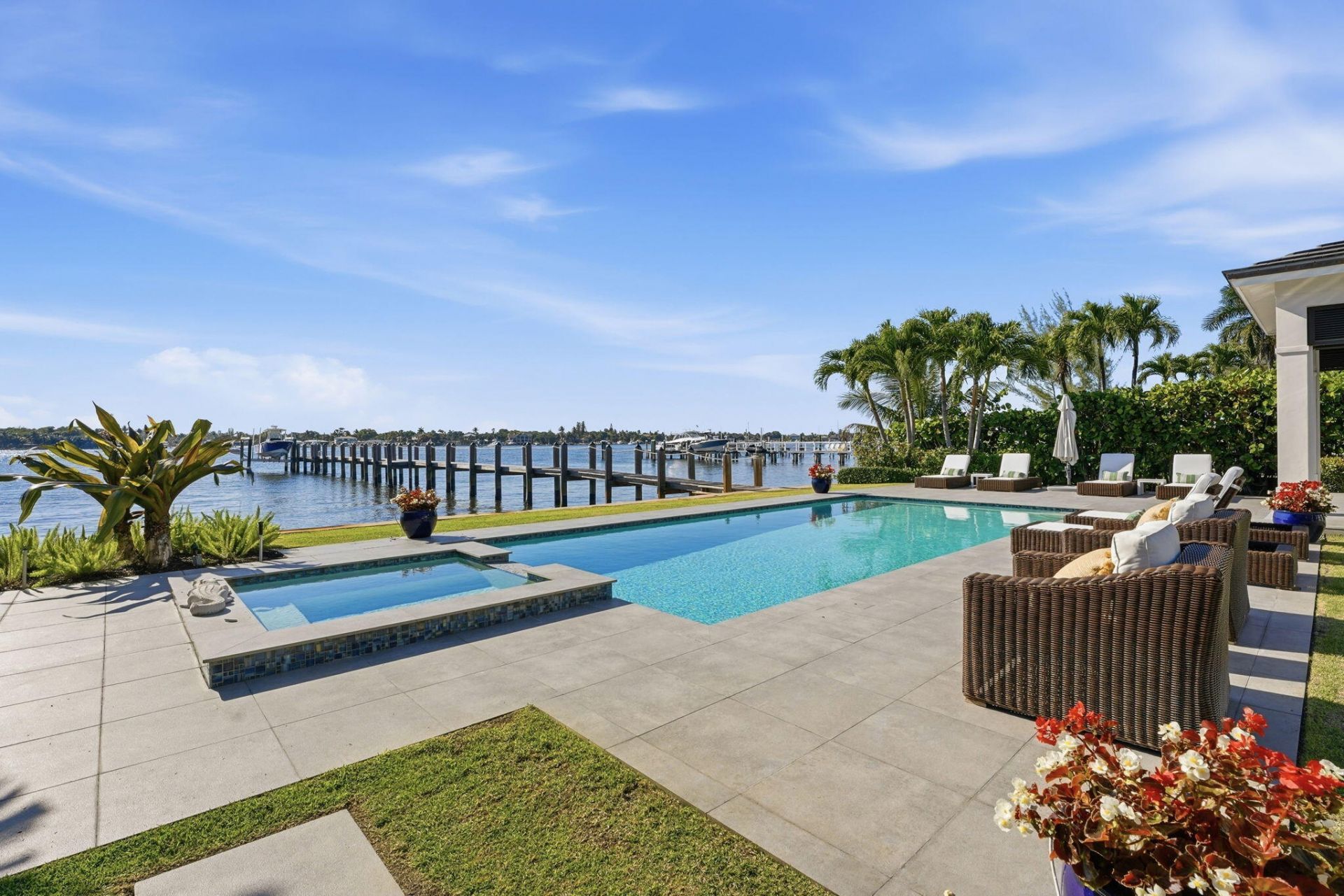 825 W Oyster Lane, Lantana, FL 33462 Photo