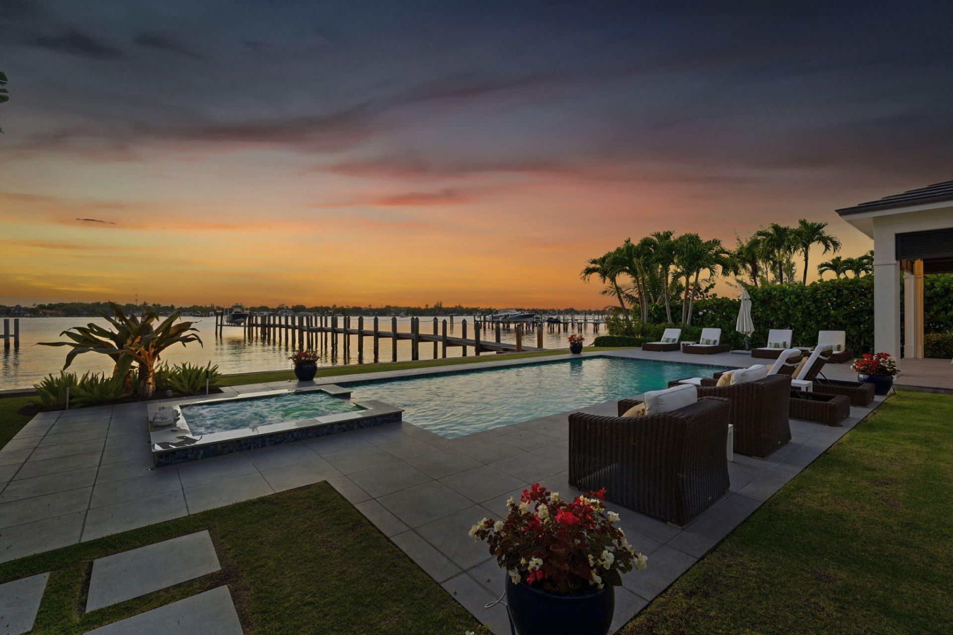 825 W Oyster Lane, Lantana, FL 33462 Photo