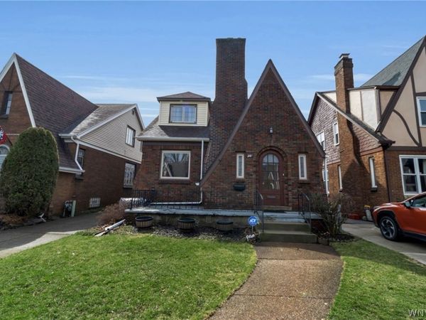 28 Woodward Avenue, Kenmore, NY 14217