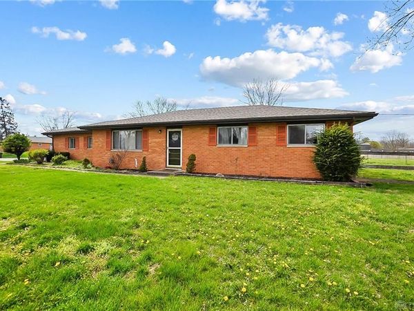 180 Chestnut Avenue, Carlisle, OH 45005