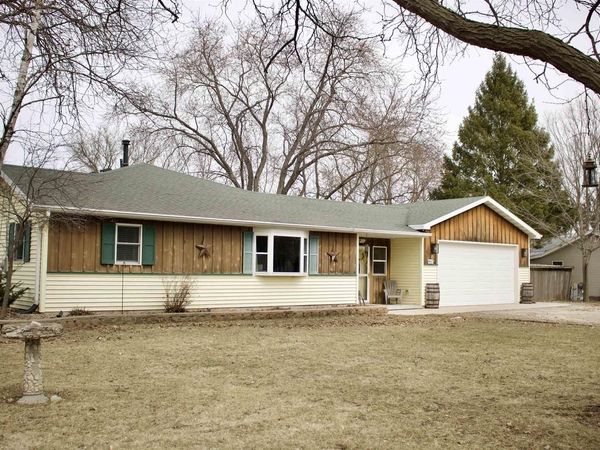 W6827 N EASTWOOD STREET, Van Dyne, WI 54979
