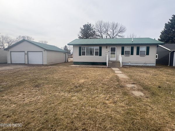 213 11TH STREET NW, Watertown, SD 57201