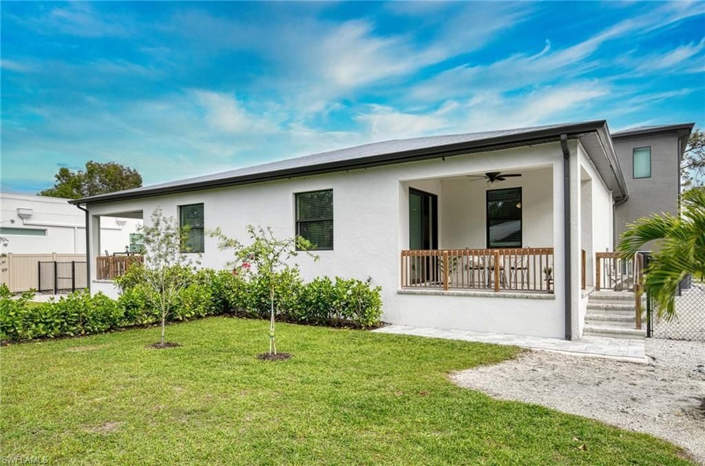 1147 Steeves Ave, Naples, FL 34104 Photo