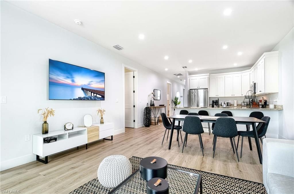 1147 Steeves Ave, Naples, FL 34104 Photo