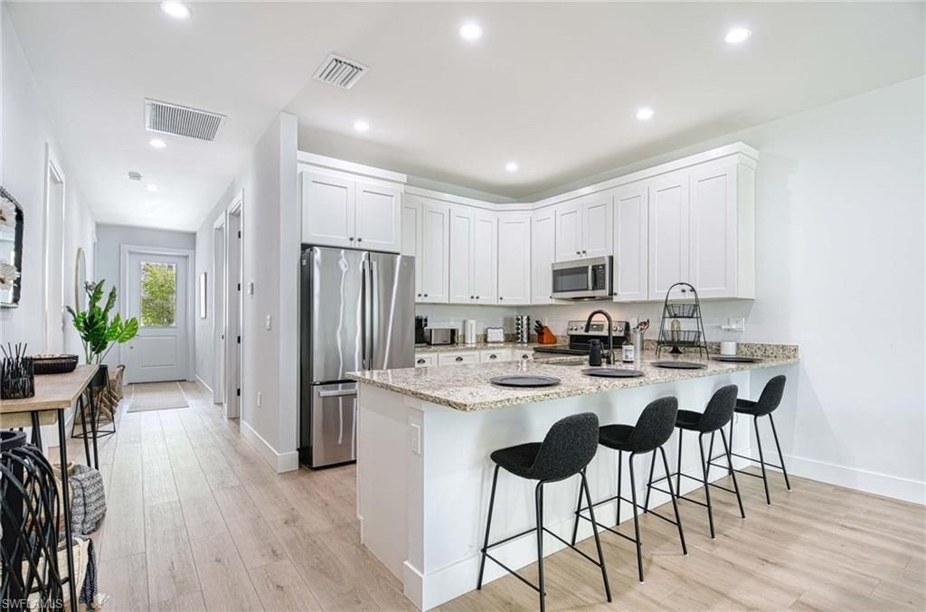 1147 Steeves Ave, Naples, FL 34104 Photo