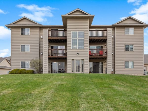3130 Wilson SW, Unit 4, Cedar Rapids, IA 52404