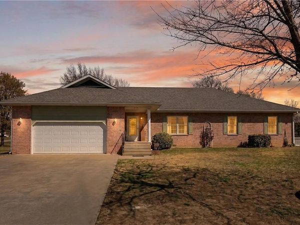 2136 North 8th Street, Independence, KS 67301