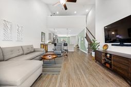 400 Camberly Dr. photo 4