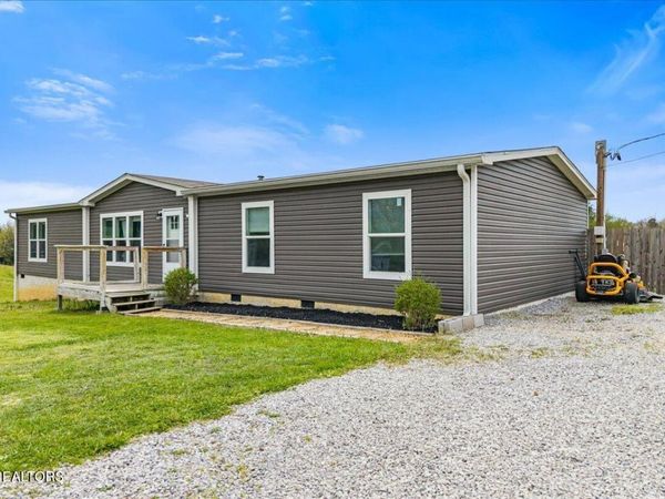 227 Woodby Fridley Rd, Sweetwater, TN 37874