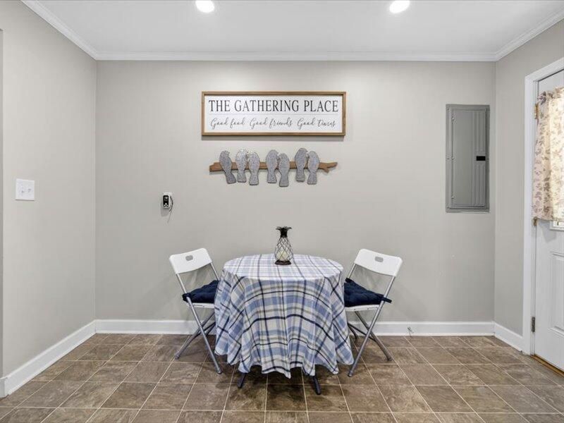 227 Birch Avenue Photo 14