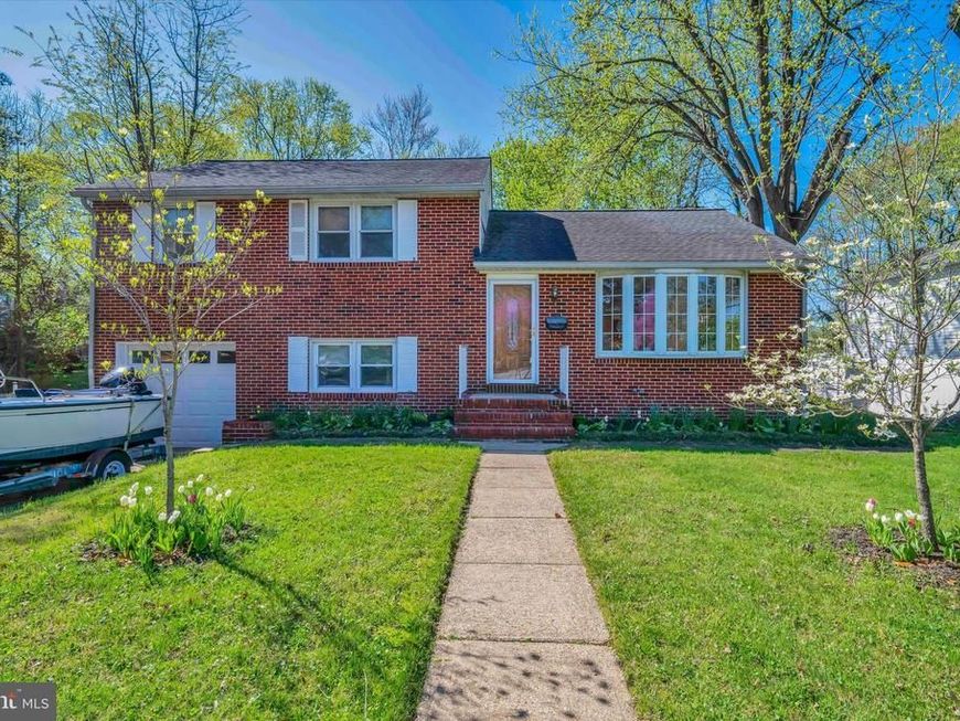 319 School Lane, Linthicum Heights, MD 21090 Main Photo