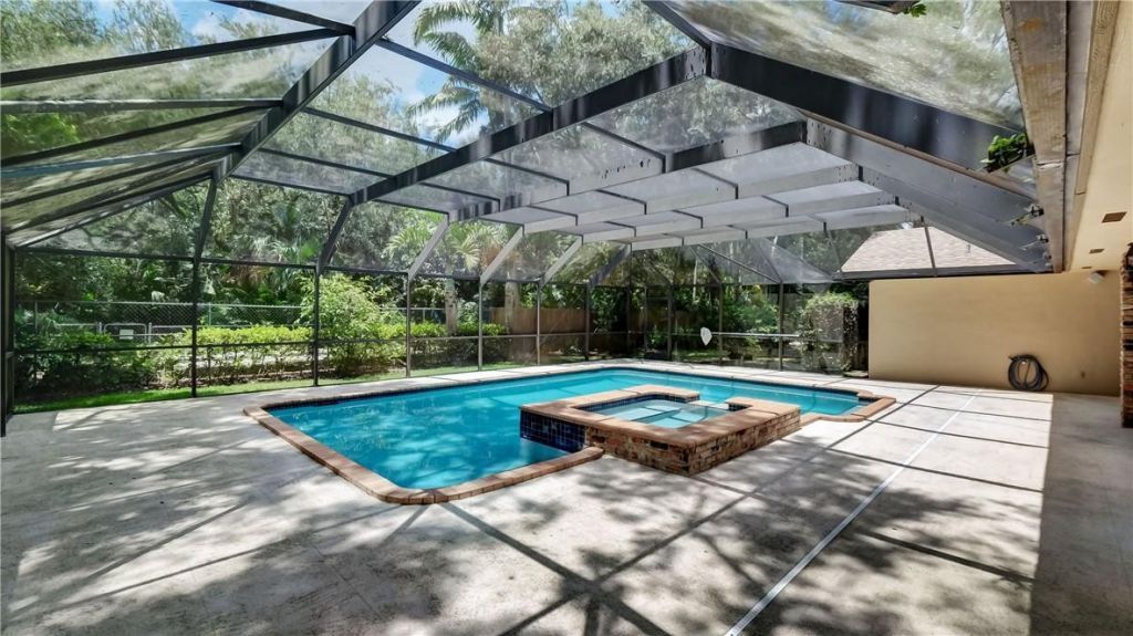 10890 SW 83rd Avenue, Miami, FL 33156 Photo