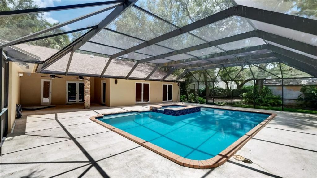 10890 SW 83rd Avenue, Miami, FL 33156 Photo