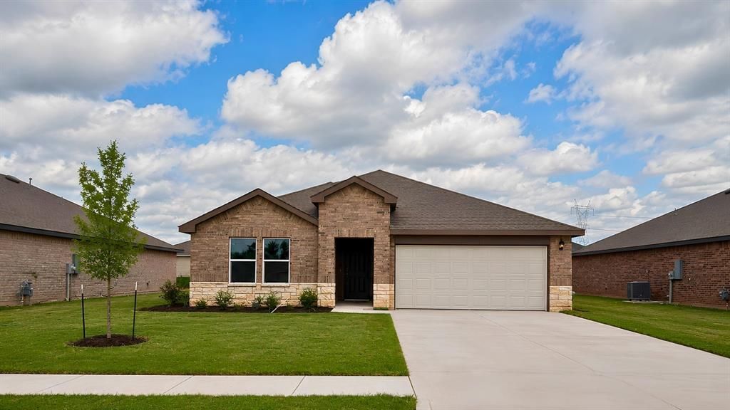 1221 E Stallion Lane, Mustang, OK 73064 Main Photo