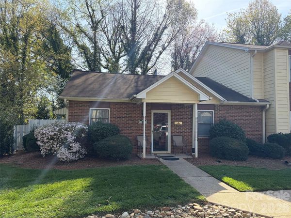 605 8th Avenue SW, Unit D5, Conover, NC 28613