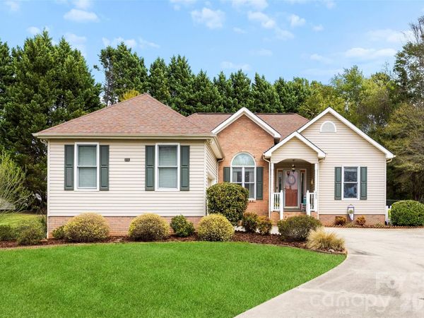 909 Blackburn Court, Gastonia, NC 28056