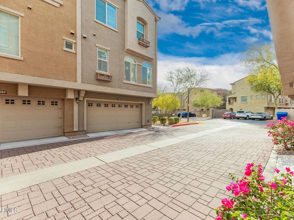 240 W JUNIPER Avenue, Unit 1036, Gilbert, AZ 85233