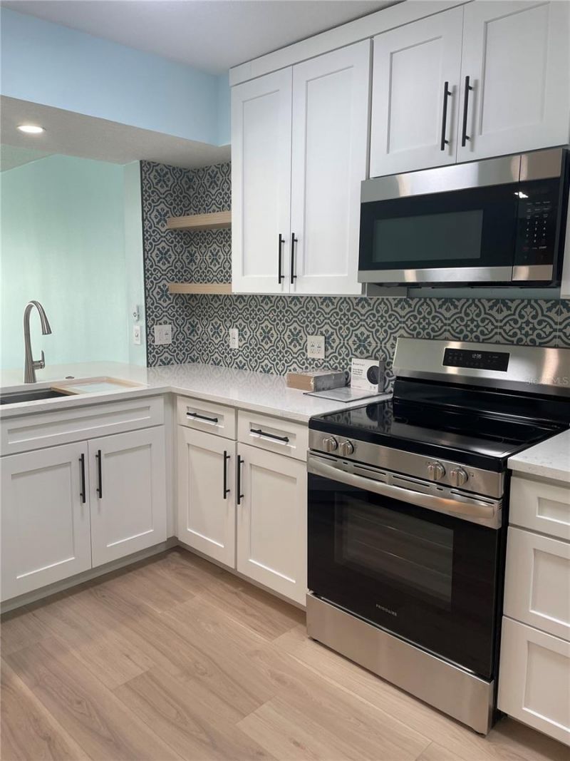 5277 Isla Key Boulevard S, Unit 321, Saint Petersburg, FL 33715 Photo